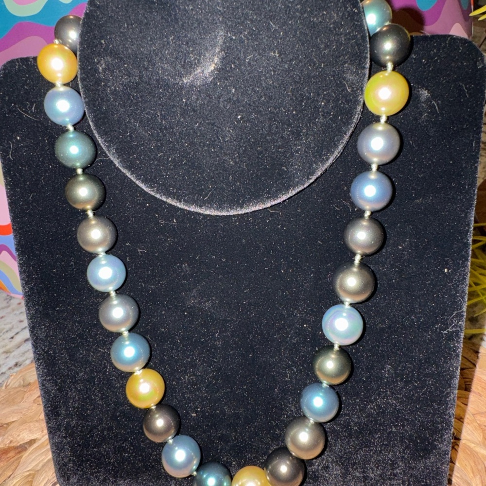 Graduated Multicolor Pearl Necklace 14K Gold Clasp 585 18”